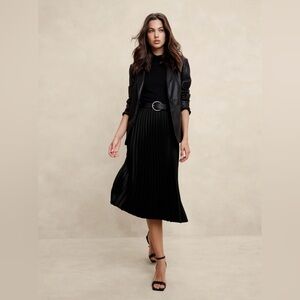 Banana Republic Black Skirt